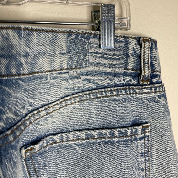 REVICE Ex-Boyfriend Player One Wash Distressed Jeans - Picture 9 of 11
